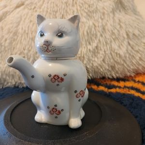 Rare Vintage Asian Red and Gold Cat Figurine or Creamer